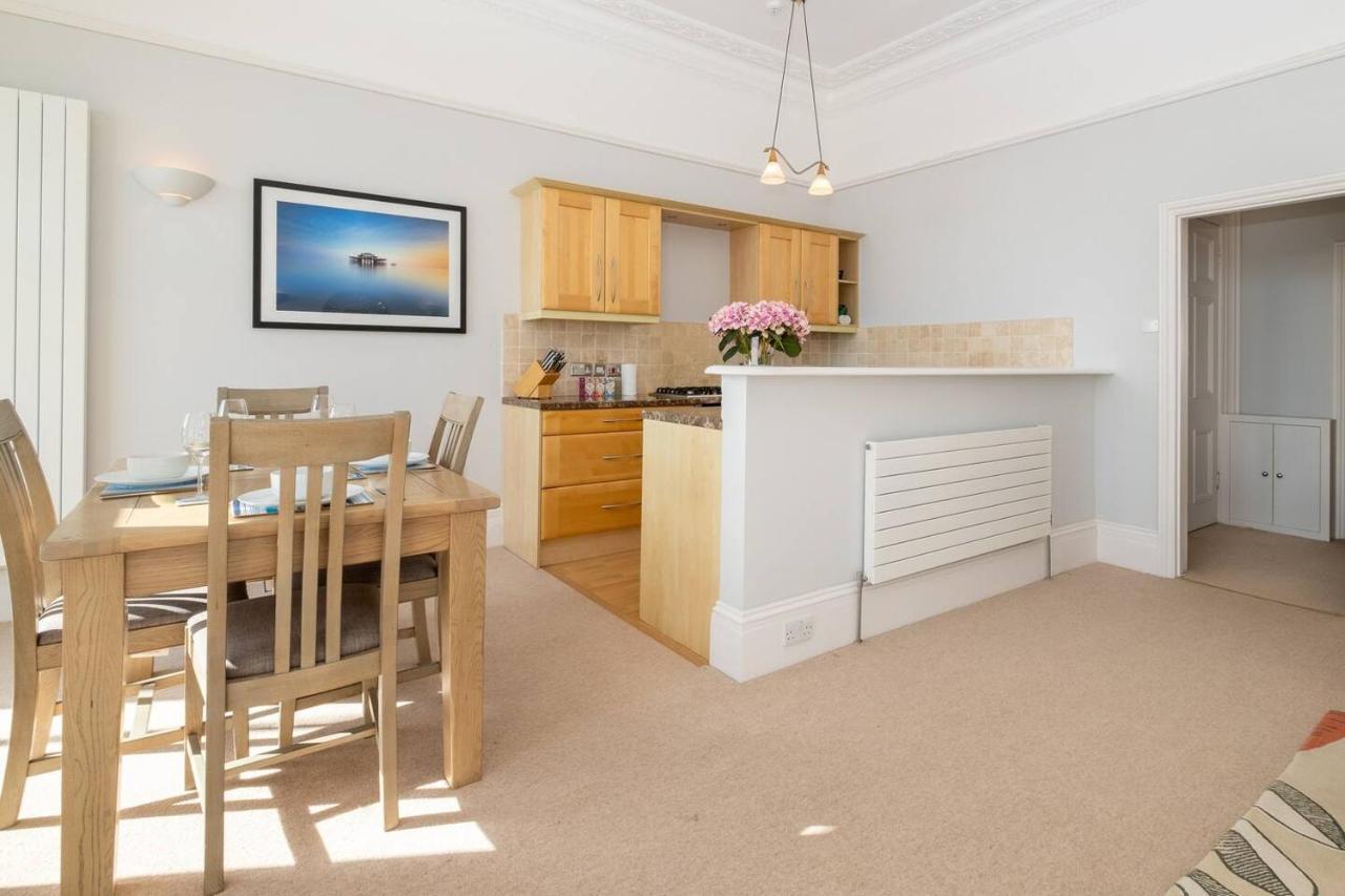 Appartement Spectacular Sea Views! Stylish Apt With Balcony à Hove Extérieur photo