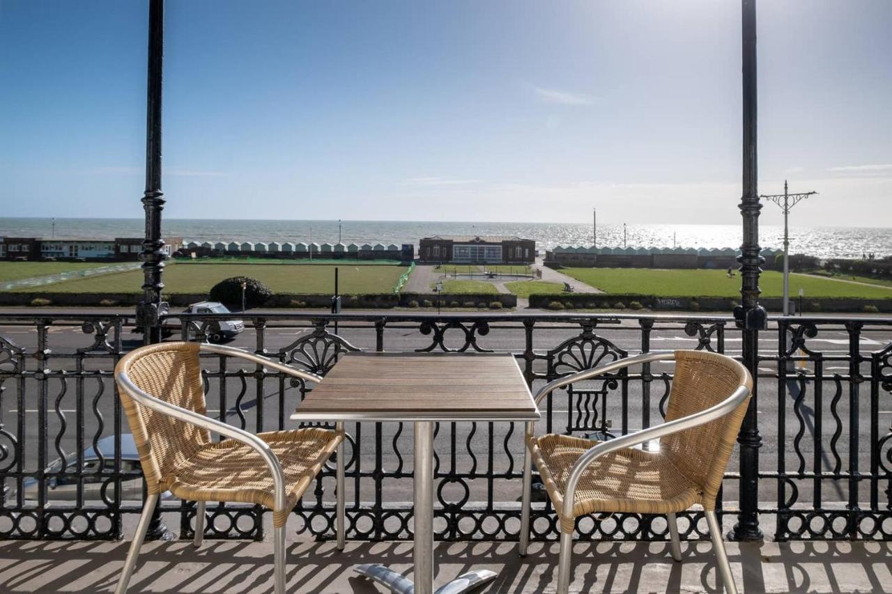 Appartement Spectacular Sea Views! Stylish Apt With Balcony à Hove Extérieur photo